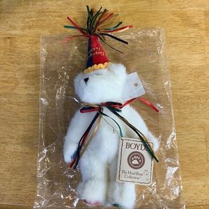 NWT Happy Birthday Boyd’s Bear, head bean collection.